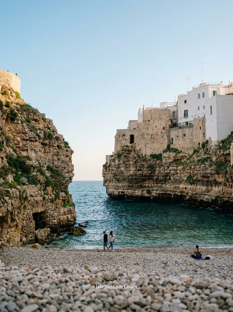 Lama Monachile cove between limestone cliffs in Polignano a Mare, Puglia.